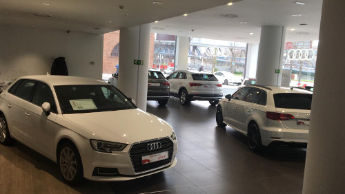 Deusto Audi Selection :plus